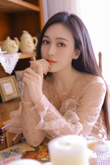 两女晚上共侍一夫爽